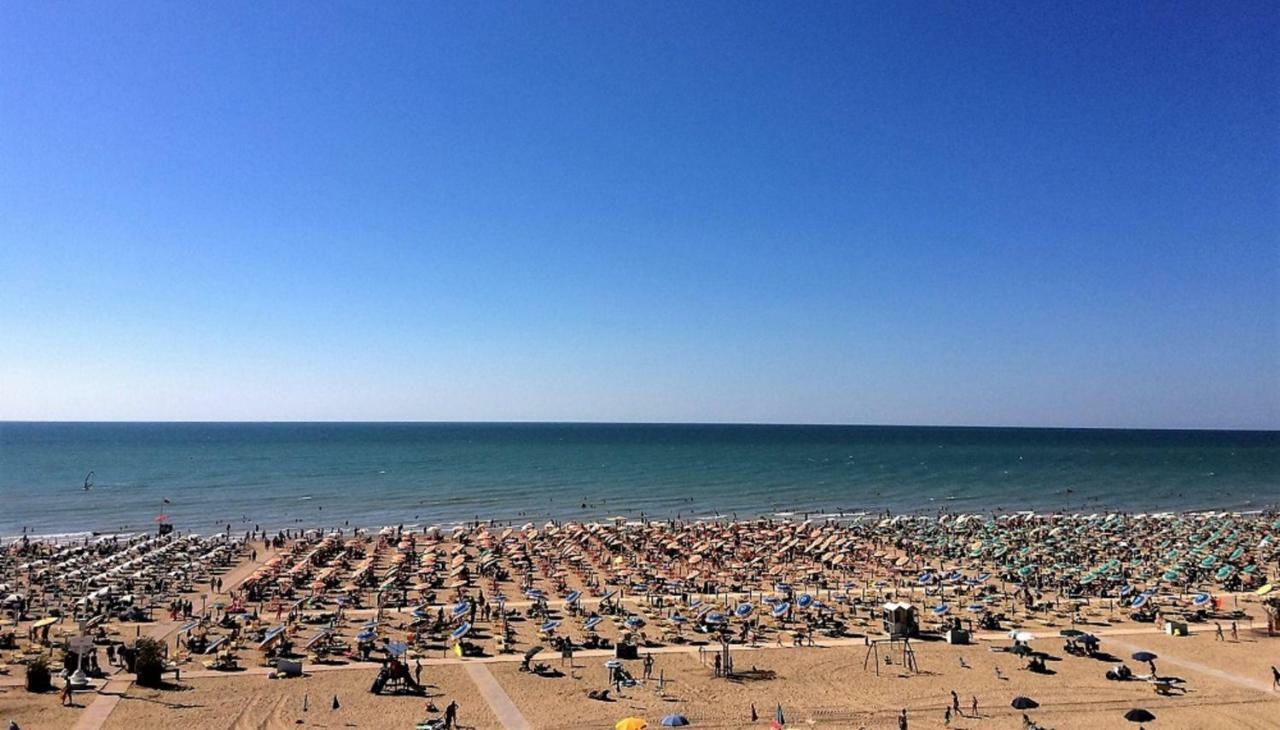 Girasole - Appartamenti Bibione Buitenkant foto